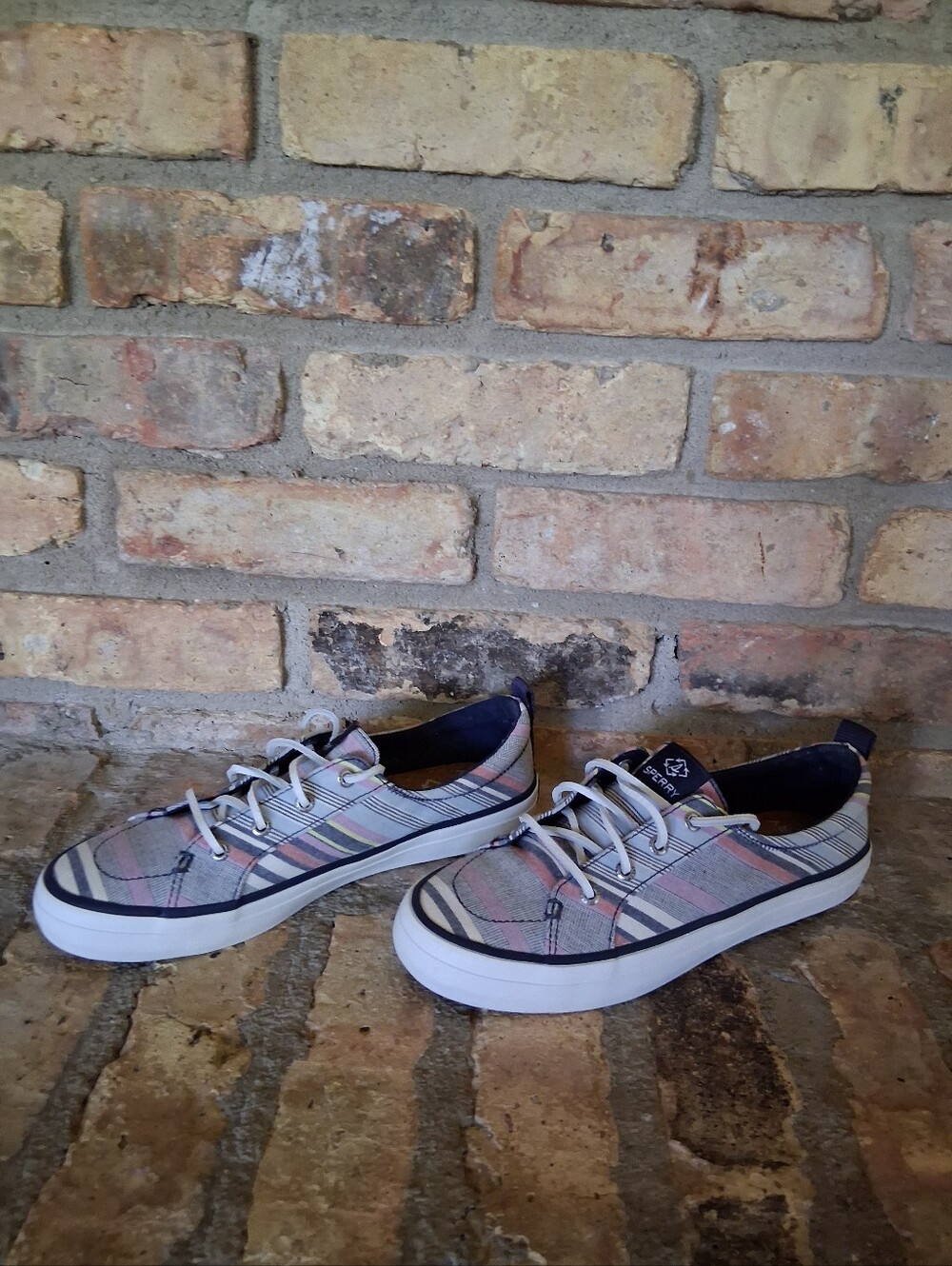 SPERRY CREST VIBE SEACYCLED CHAMBRAY STRIPED SNEAKERS SIZE 7.5